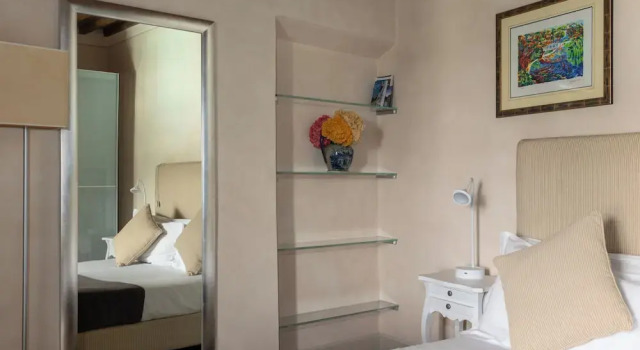 Confort double chambre Vue piscine Villa Scorzi - Relais de Charme