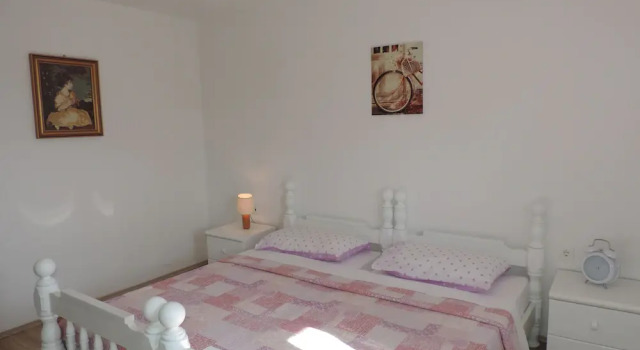 Holiday Home Voloder, Buchen Sie Hotel Hotels in Gespanschaft Split-Dalmatien mit Pool, Schwimmbad