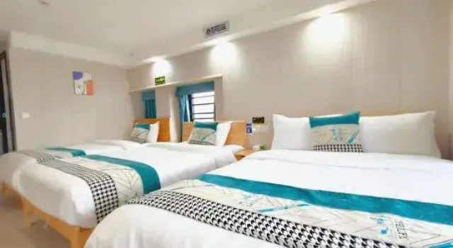 Люкс Standard Chongqing Numan Light Luxury Homestay (Jiangbei Airport Shangwan Road Subway Station)