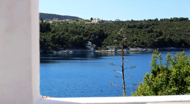 Апартаменты с 2 комнатами с балконом и с видом на океан Apartment Located Directly on the Seaside, With Stunning Views and Seasight