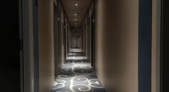 Jiuzhou Homestay, Prenota Hotel Hotel a Sichuan con parcheggio, Parcheggio