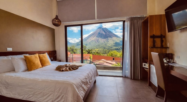 Номер Premium La Fortuna Lodge by Treebu Hotels