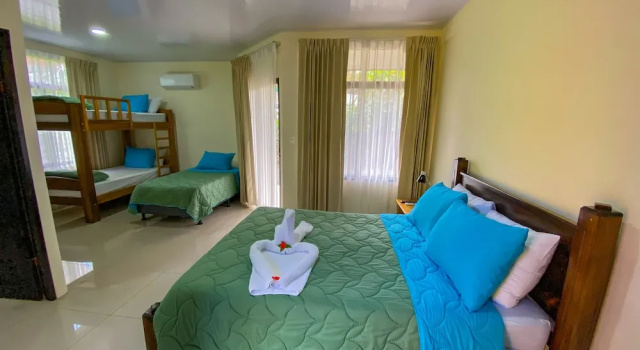 Номер Superior с балконом Hotel Faro Arenal