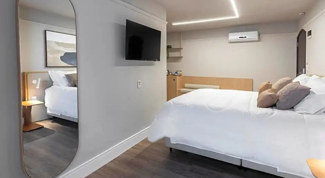 Номер Deluxe с балконом HM Hotel