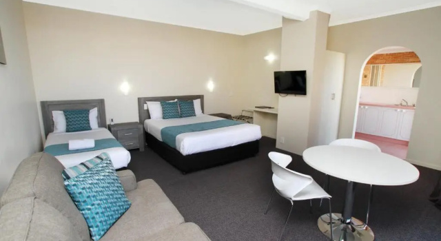 Трёхместный номер Deluxe Twofold Bay Motor Inn