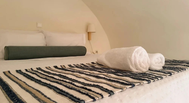 Люкс Deluxe с видом на море Santorini Theasis Suites