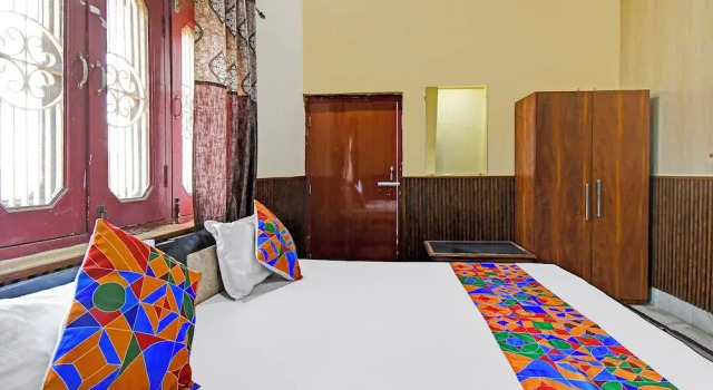 Fabhotel Raghunandan Inn