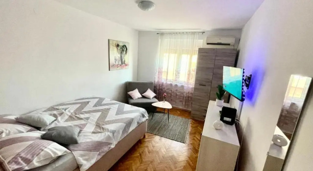 Апартаменты Downtown apartman T