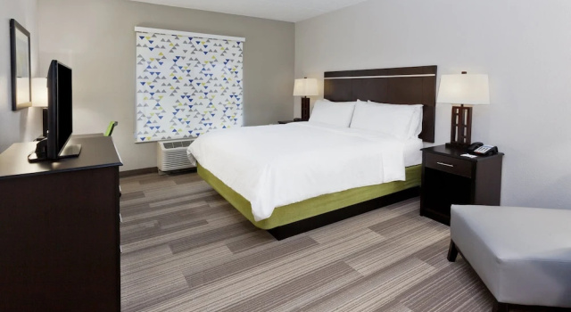 Двухместный люкс Holiday Inn Express Hotel & Suites Montgomery E - Eastchase by IHG