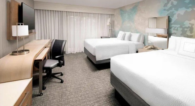 Кровать в общем номере Courtyard by Marriott Portland Hillsboro