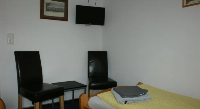 Апартаменты Hotel Forsthaus