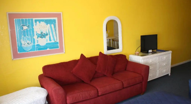 Четырёхместный номер Standard Barefoot Bay Resort & Marina