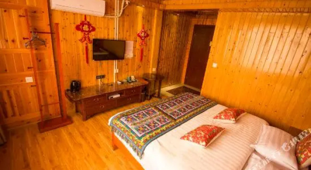 Wanxinglong Hostel, Book Hostel / Vandrerhjem Hostels i Shangri-La, Hostel / Vandrerhjem