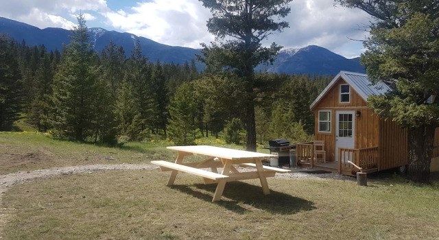 Secluded Tiny Home Fairmont, Buchen Sie Ferienhaus Fairmont Hot Springs British Columbia