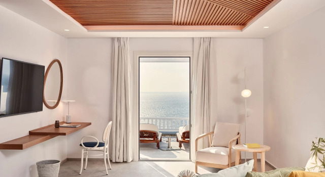 Люкс Armonia с 2 комнатами с видом на море Отель Myconian Korali Relais & Chateaux