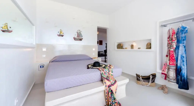Полулюкс Moschatos Beach House
