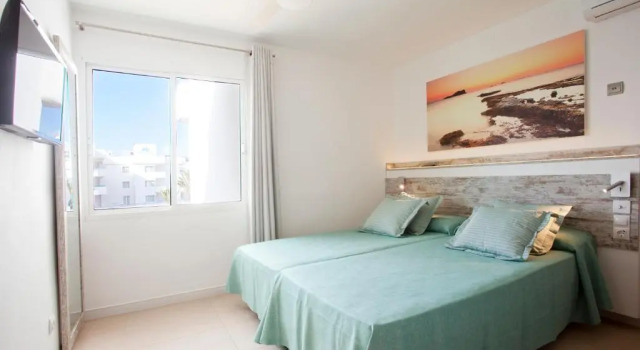 Апартаменты Playa Bella Beach Apartments