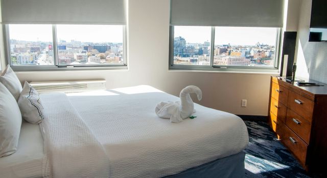 Fairfield Inn & Suites By Marriott New York Brooklyn, Забронировать Отель Отели Бруклина 3 звезды, рядом с Pope Physical Education Center, 3*