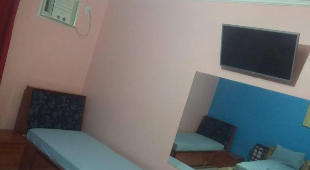 Hotel Dalias, Забронировать Отель Отели Гуарульюс с парковкой, рядом с Стадион «Антониу Суарис ди Оливейра», Парковка