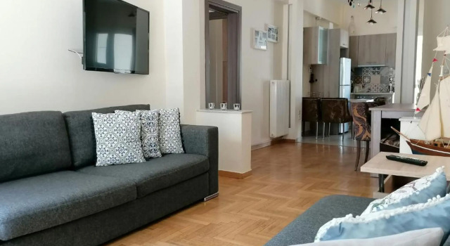 Athenian elegant apt near Acropolis, Забронировать Апартаменты/квартира Неос-Космос Афины, рядом с Theocharakis Foundation