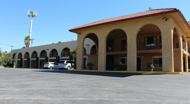 Cajon Pass Inn, Забронировать Отель Каджон-Джанкшен San Bernardino Mountains