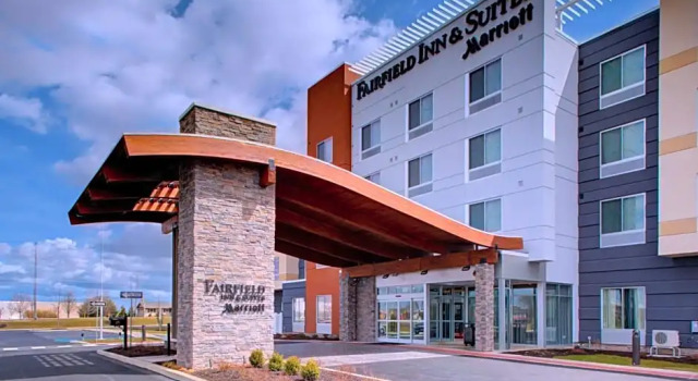 Четырёхместный номер Standard Fairfield Inn & Suites by Marriott Allentown West