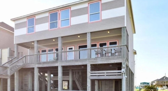 58 Steps To The Sea 6 Bedroom Home by RedAwning, 预订 公寓 Bolivar Peninsula Texas Gulf Coast