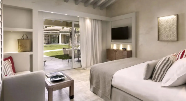 Полулюкс с видом на лагуну 7Pines Resort Sardinia - A Destination By Hyatt