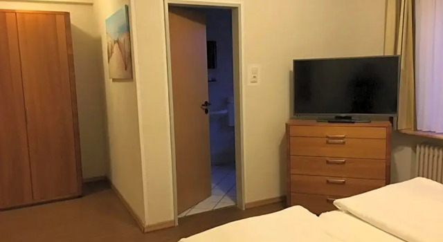 Heerens Hotel Garni, Prenota Hotel Esens Frisia Orientale