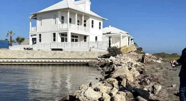 Коттедж Ahh Da Sea - Waterfront, Backyard Ramp To Jetty & Laguna 3 Bedroom Home