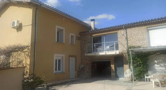 Studio Chaleureux Vue Sur Le Massif du Vercors ., Prenota Appartamento Hotel a Alvernia con parcheggio, Parcheggio