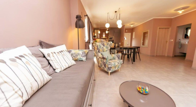 Apartment Darko 2 - 50 m from sea: A6 Sukosan, Zadar riviera