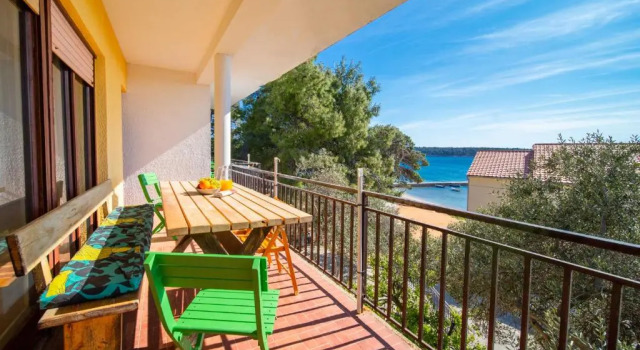 Коттедж с 3 комнатами Fia 70s Beach Apartment