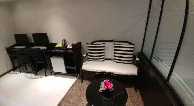 Jeonju Chaewoon Hanok Stay, Забронировать Гостевой дом Чонджу Чолла-Пукто, рядом с Конфуцианская школа хянгё в Чонджу