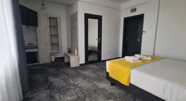 YAMADA, Book Hotel Hotels in Mamaia-Sat with Parking, Parking