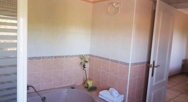 Коттедж CASA RURAL EL SAUCE. A 2,5 KM DE CUENCA CAPITAL