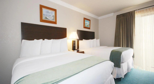 Cannery Row Inn