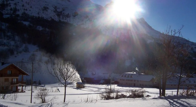 Thymel N°21 : 2 Pièces 4 Personnes / 2 Rooms 4 People, Забронировать Отель Отели Galibier-Thabor с парковкой, Парковка