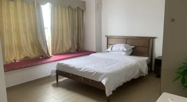 Люкс с 3 комнатами с балконом и с видом на море Stay in Yangjiang. Come see the Beach House
