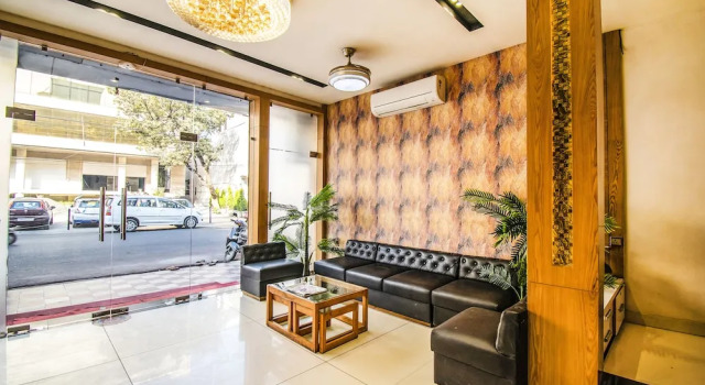 FabHotel Kiran Inn Tukoganj