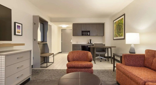 Четырёхместный люкс Doubletree By Hilton Fort Worth South