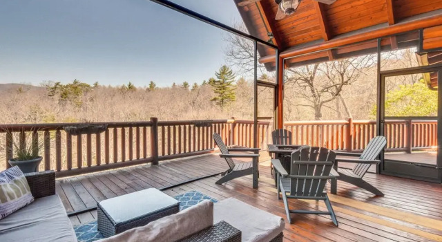 Коттедж с 4 комнатами Wooded Cabin: Mtn Views, Hot Tub & 2 Decks!