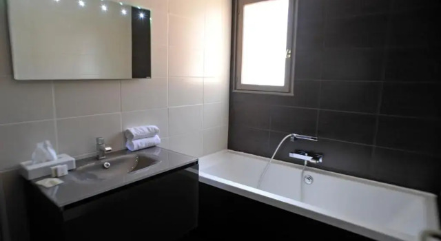 Номер Superior Logis Hotel Le Lonca