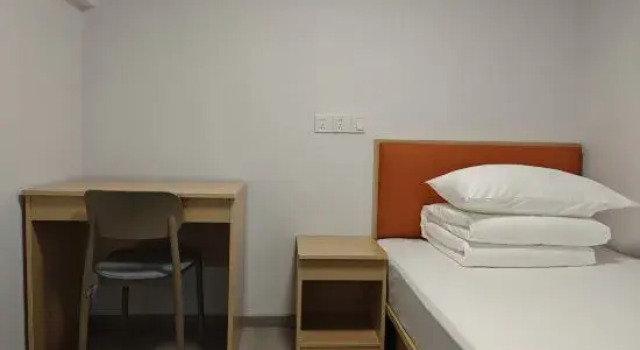 Кровать в общем номере (мужской номер) Huilin Home Hotel (Wangjing Xincheng)