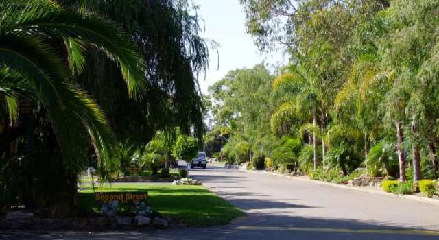 Вилла Batemans Bay Marina Resort