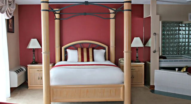 Люкс Grand Express Suites Riverport Inn & Suites
