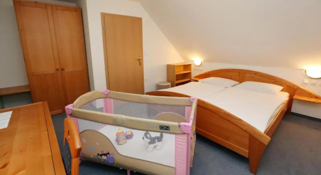 Семейный номер с 2 комнатами с балконом Bed & Breakfast Hisa Resje