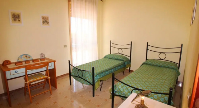 Serene Villa in Floridia With Swimming Pool, Book Villa Hotels in Sicily with a Pool, Swimming Pool
