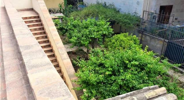 appartamentino in villa settecentesca, Book Villa Hotels in Sicily with Parking, Parking