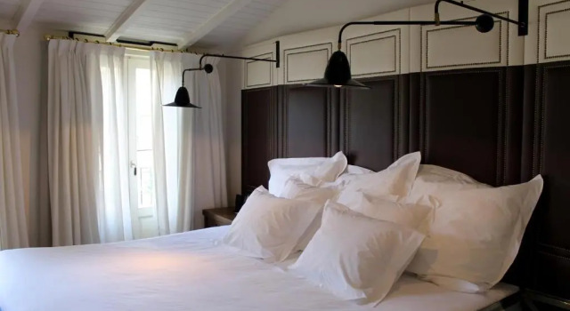Полулюкс Hotel Cort